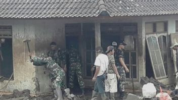 Jembrana Bali Hit By Flash Flood, Denpasar-Gilimanuk Access Is 切断