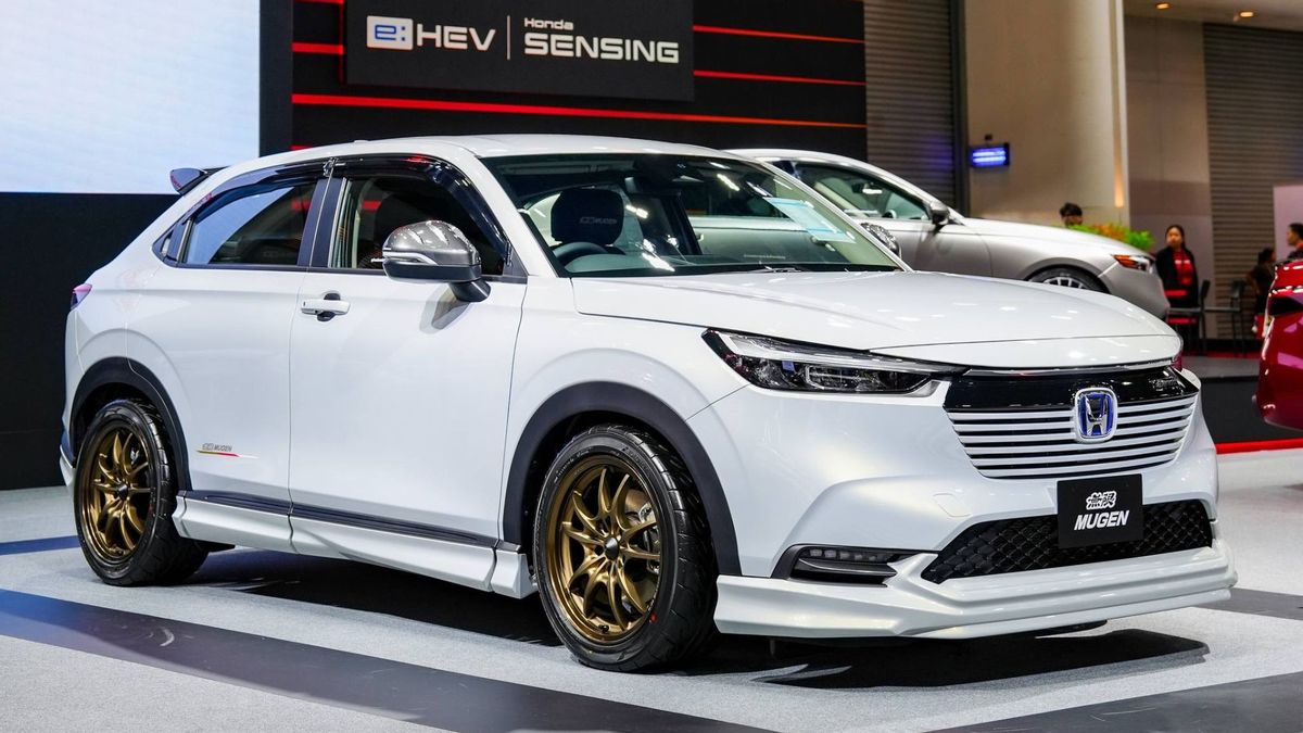 本田在2024年曼谷汽车展会上展示了Accord和HR-V改装
