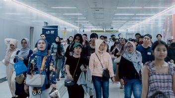 Dukung Mobilitas Masyarakat saat Konser, MRT Jakarta Beroperasi hingga 01.00 WIB pada Sabtu dan Minggu Ini
