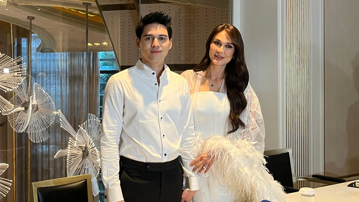 Bikin Tamu Pingsan, Luna Maya Kasih Souvenir Mesin Kopi 3 Kg di Resepsi Jakarta