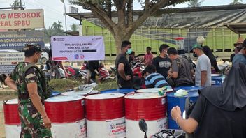 Pertamina Serves Fuel Needs In Aceh Tamiang With Manual Pumps