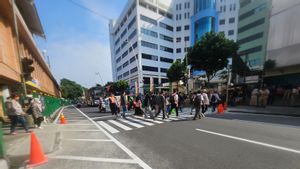 Pelican Crossing Dibuat Depan Stasiun Cikini, Pramono: Sekarang Tak Perlu Lagi Memutar Jauh