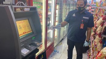 迷你市场塞朗迪博博尔的 ATM， Rp3 亿雷布