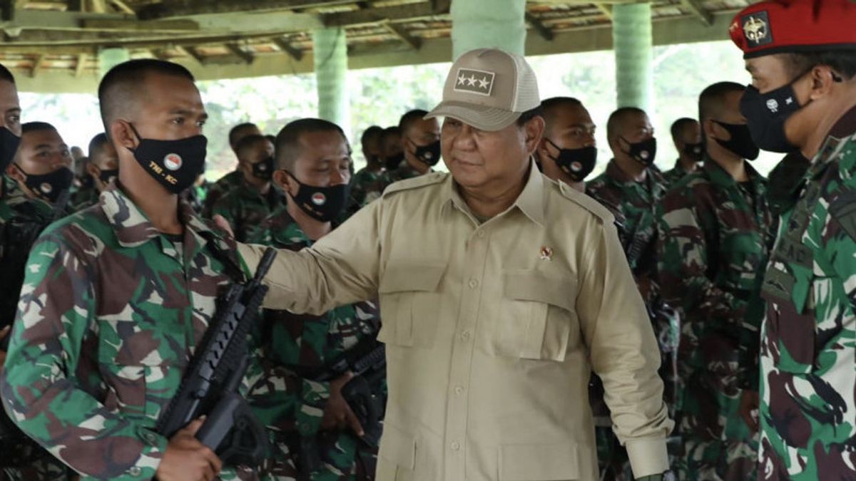 Defense Minister Prabowo Review Training Of 2,500 Reserve Component Students In Bandung