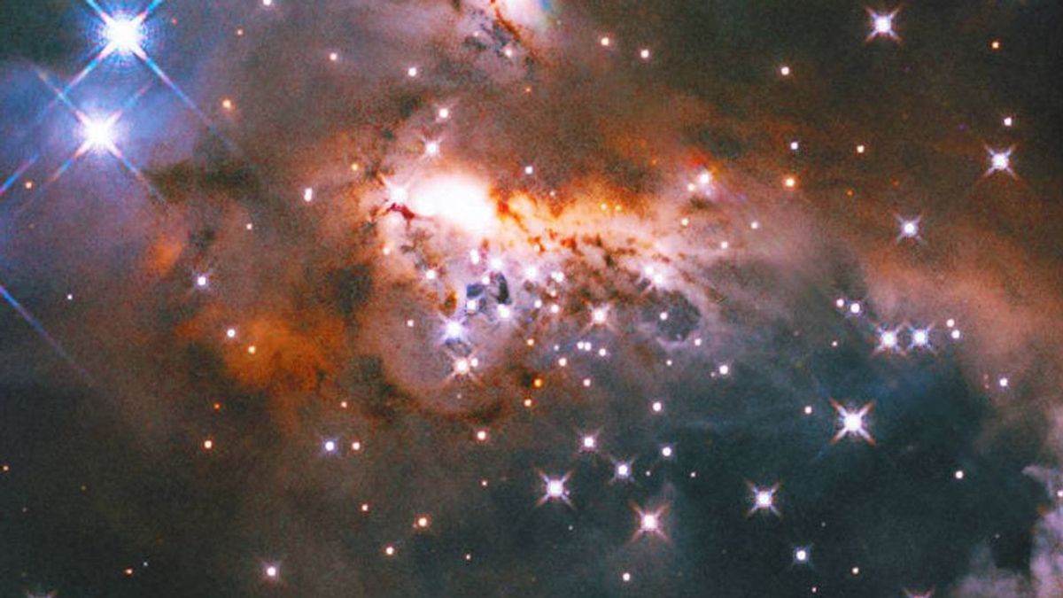 Manusia Salju Berhasil Ditangkap Teleskop Hubble di Pemandangan Unik Nebula