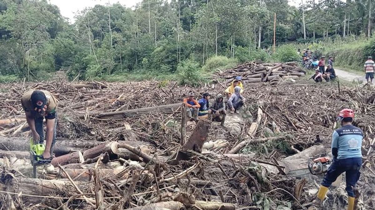 One Village In Malang, East Java, Hit By Flash Floods, 2 Hectares Of Rice Fields Submerged