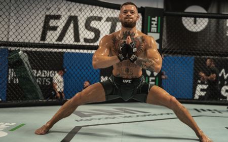 Sukses Jalani Operasi Patah Kaki, McGregor: Dustin, Kamu Bisa Merayakan Kemenangan Tidak Sah Itu Semaumu