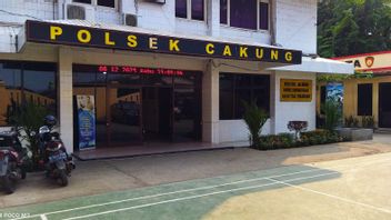 Agacé sans argent, les rues de Pengamen Aniaya apprenants souffrent de Tuna Rungu et parlent à Cakung