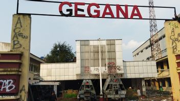 5人在Gegana总部被捕:3名男子和2名女子