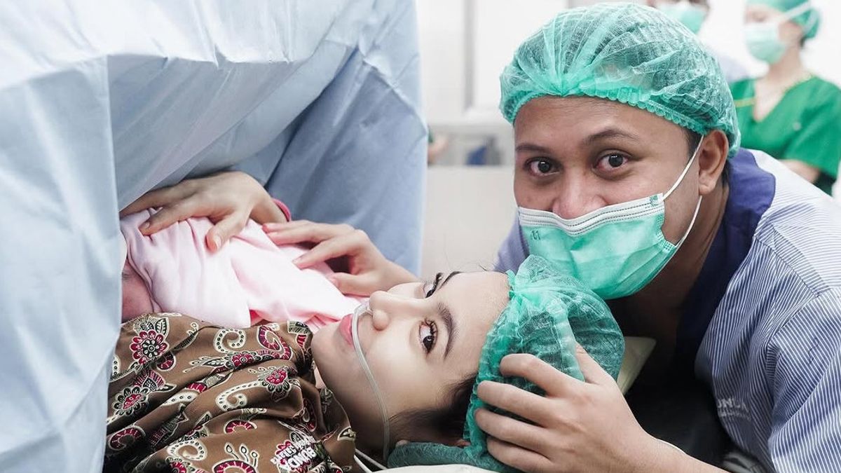 Rizky Febian est reconnaissante pour son premier enfant, en éloges pour Mahalini