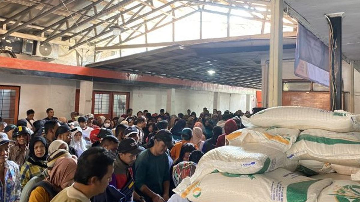 West Java Bulog Perum Distributes 124,479 Tons Of Rice To 27 Regencies