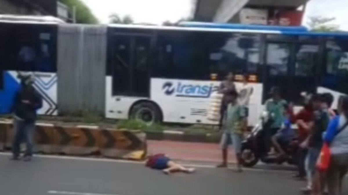 Diduga Punya Masalah Asmara, Remaja Wanita Nekat Lompat dari Flyover Cengkareng