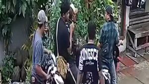 Debt Collectors Fight Again In Cengkareng, Victims Are Pushed To Fall Into Waterways