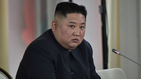 泣いた後、家を共有する：ポピュリストリーダーとしての金正恩のペルソナ