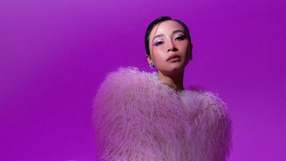 RINNI 通过 Single tI Got I 在恋爱中找到乐观情绪