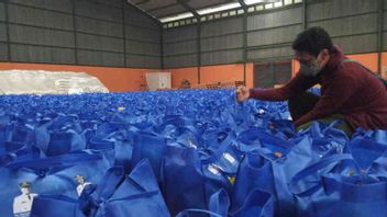 Les Résidents De Cirebon Enregistrent Oui! 2 175 Paquets Bansos Covid-19 Sont Liquides, Ramassez-les Au Bureau De Poste