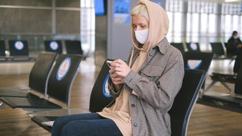潜在的なサイバー犯罪で、専門家は空港の無料Wi-Fiにアクセスすることに注意することを思い出してください