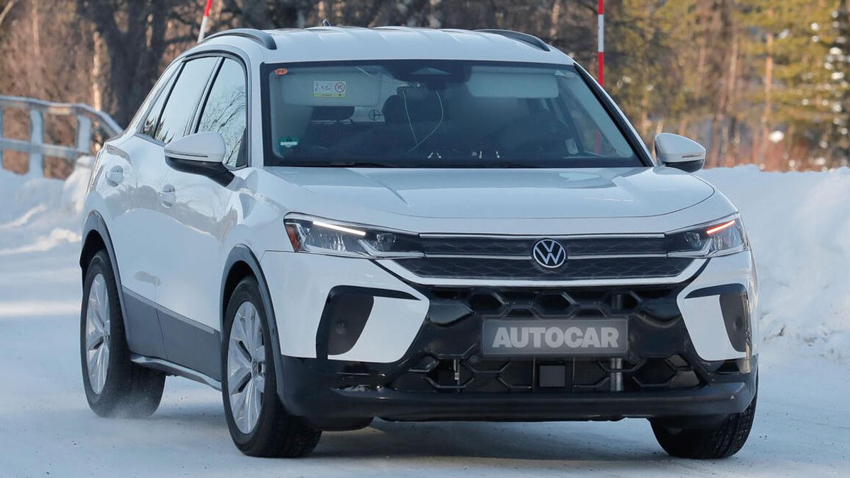 ハイブリッドシステムを搭載した最新のVW T-Roc、今年9月に発売