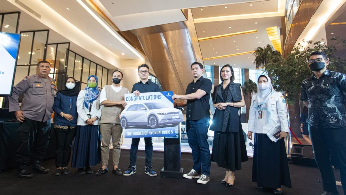 Pacific Place Mall Mengundi Pemenang Hyundai IONIQ 5
