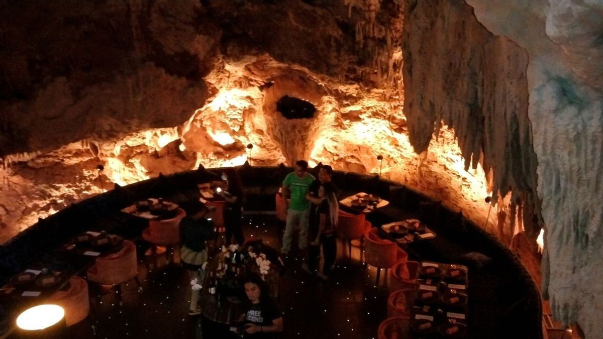 Research Results Of Caves Turned Into Luxury Restaurants At The Edge Bali Hotel: Cavities In The Ground Not ODCB