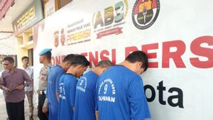 Komplotan Ganjal ATM di Cirebon Kuras Duit Korbannya Sampai Rp71 Juta