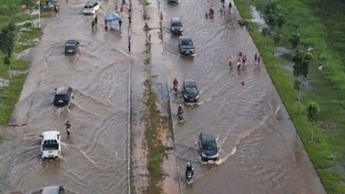 本周内1,400名北干巴鲁居民因大雨2而受到洪水的影响