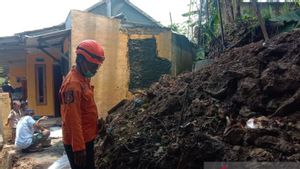 Longsor Terjang 5 Desa di Parakansalak Sukabumi