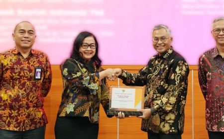 Dominasi Penjualan SBSN, Bank Mandiri Sabet Gelar Mitra Distribusi Terbaik SBSN 2024 dari Kemenkeu