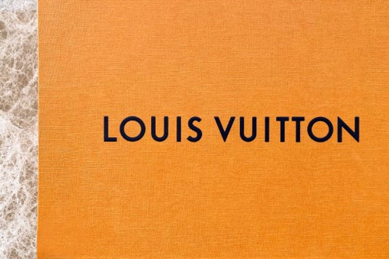 5 Alasan di Balik Mahalnya Harga Tas Merek Louis Vuitton