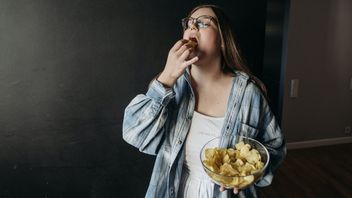 5 Alasan Kenapa <i>Emotional Eating</i> Kerap Dialami ketika Stres