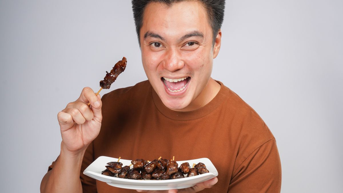 Baim Wong推出了新的烹饪业务,Sate Celup Meat Tenderloin