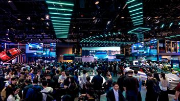 مثل الأرض والسماء ، يمكن شراء 5 سيارات كهربائية جديدة في الصين بسعر سيارة واحدة في الولايات المتحدة