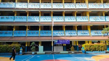 ジャカルタ中心部の18校の生徒37人がCOVID-19に暴露、学校は一時的に閉鎖