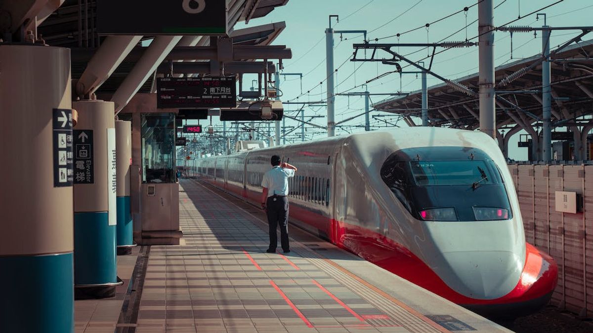 Le ministre Français des Sports parle du sabotage des voies de train avant les Jeux olympiques, des manifestants à la Russie