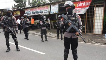 Densus 88 arrêtés 10 terroristes présumés à Solo, l’un des premiers présidents de RT