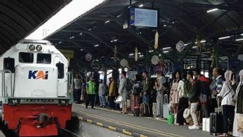 Most Transportation Trains Transport H2 Eid Passengers
