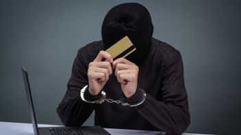 KominfoとOJKにオンライン詐欺を報告する5つの方法