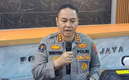 Polda Metro Identifikasi Penyebar Foto Bernarasi Penyidik Bagikan Barang Bukti Baju Bekas Impor   