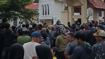 Disaster Victims In Central Aceh Demo Demand Rice And Fuel Supply