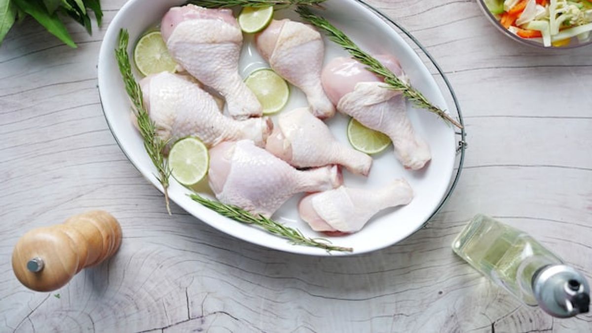 Agar Tidak Cepat Rusak, Hindari Lakukan 6 Kesalahan Menyimpan Daging Ayam Berikut Ini
