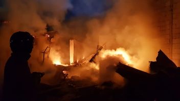 漏れたガスボンベホース、火災で焼け焦げたプロガドゥンの住民の家