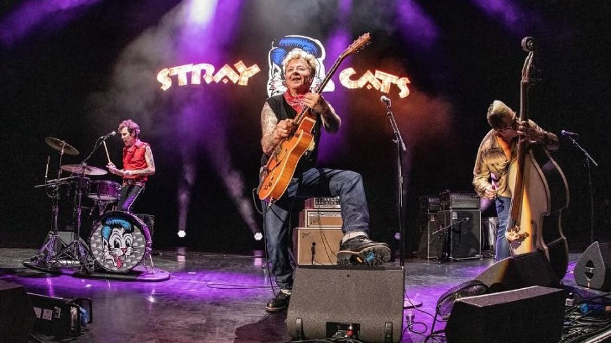 Brian Setzer Derita Penyakit Serius, The Stray Cats Batalkan Seluruh Jadwal Tur