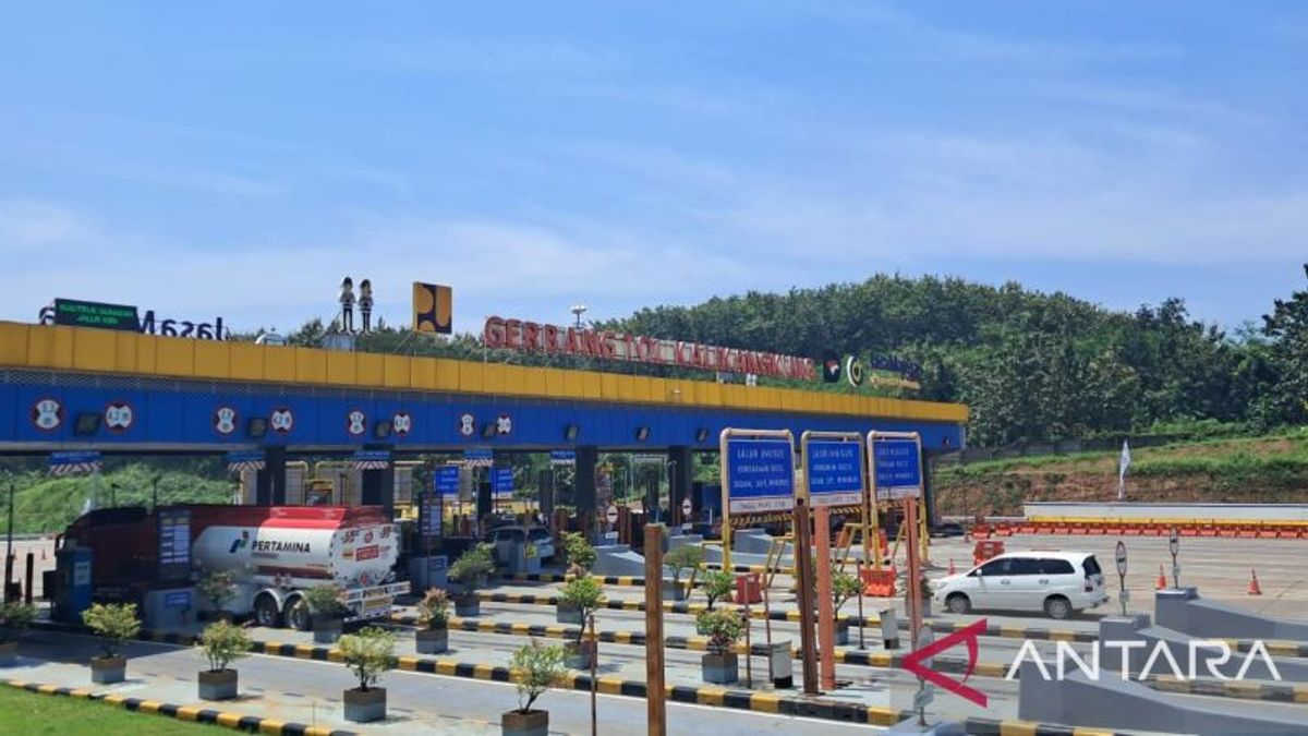 Tarif Mudik Masuk Tol Kalikangkung Semarang Capai 1.300 Kendaraan/Jam