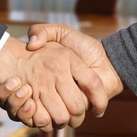 Tren Akuisisi Bank Lokal oleh Pemodal Besar Asing