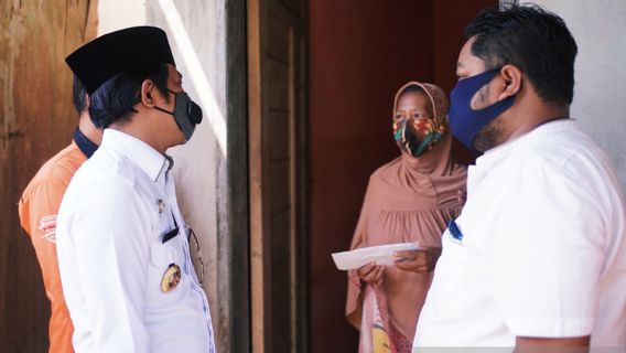 Bupati Penajam Paser Utara Serahkan Bansos Rp8,06 Miliar dari Kemensos