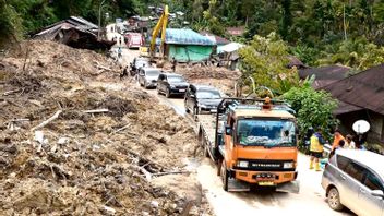 Akses Masih Terputus, 6.206 Warga Agam Sumbar Pilih Bertahan di Pengungsian