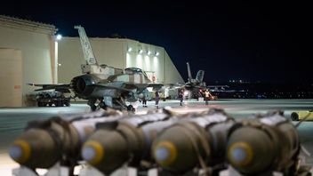Israel Defends Missile Attacks To Early Syria: Damascus Airport Stops Operational, Two People Died