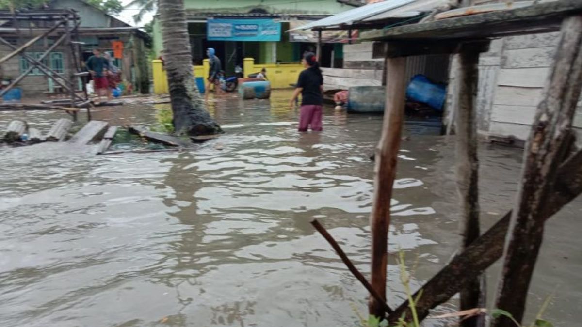 Banjir Terjang 77 Rumah Warga di Bangka Selatan, Tim Penanggulangan Bencana Sedot Air