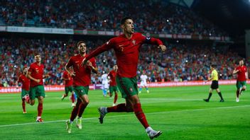 Ronaldo Tak Pernah Puas, Ukir Rekor 115 Gol Internasional Usai Bikin <i>Hat-trick</i> ke Gawang Luksemburg 