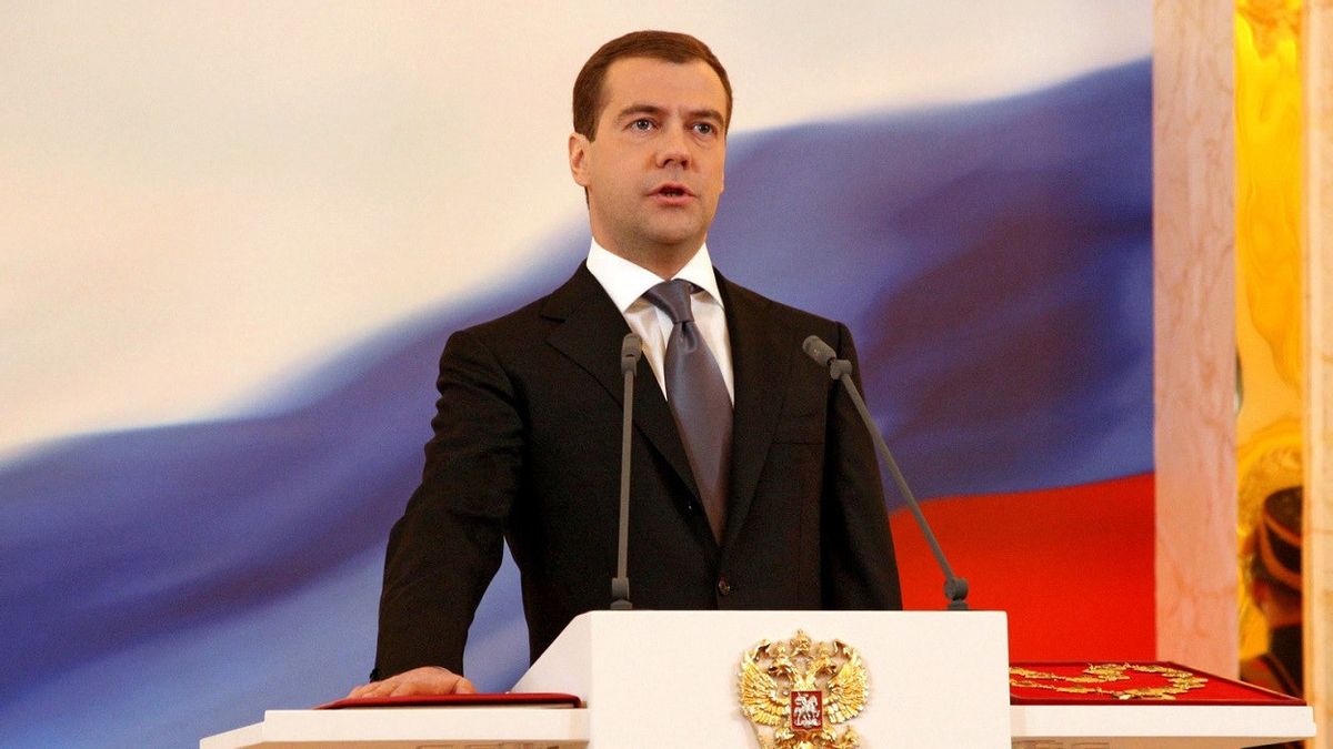 Presiden Zelensky Tegaskan Negosiasi Setelah Rusia Angkat Kaki, Medvedev Sebut Penyerahan Total Ukraina